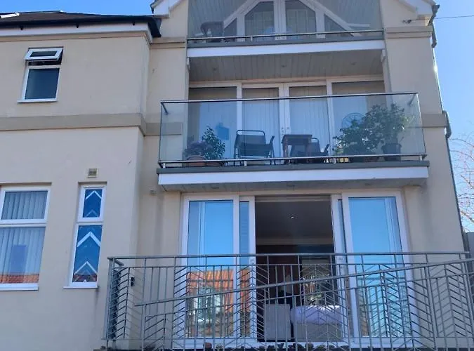 On The Ropery- With Free Parking Séjour chez l'habitant