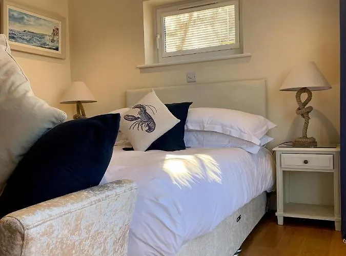 On The Ropery- With Free Parking