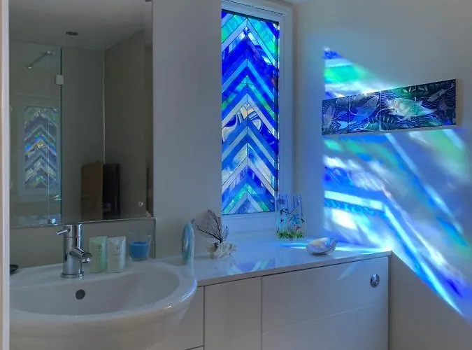 On The Ropery- With Free Parking Whitby