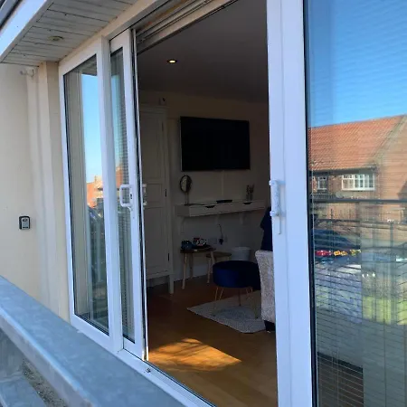 On The Ropery- With Free Parking 民宿 惠特比